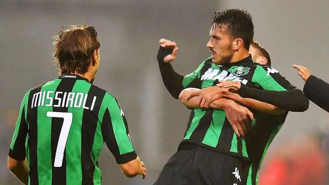 包含伊瓜因破门，帮助那不勒斯客场战胜桑普多利亚的词条