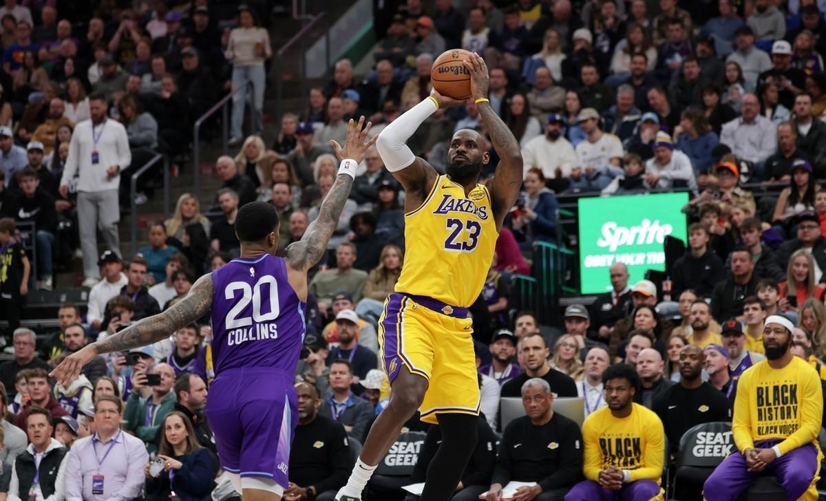 湖人遭遇惨败，詹姆斯再次单挑无解